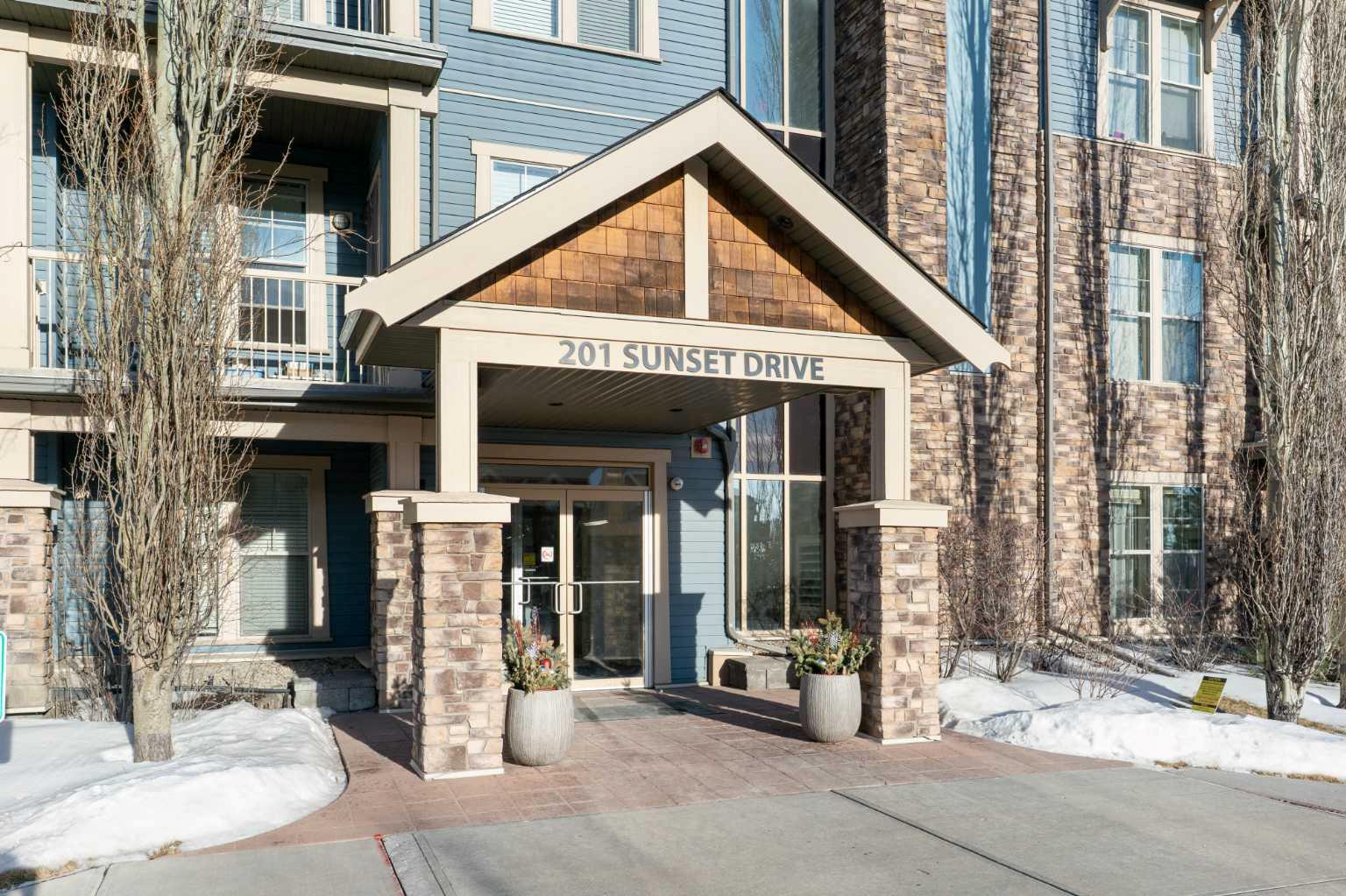 201 Sunset Drive 401