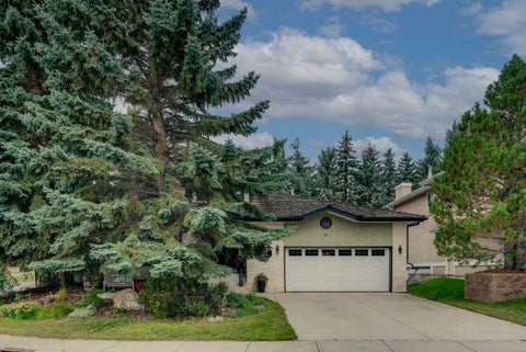 Photo of 106 Scimitar Bay NW, Calgary, AB T3L 1L6 (MLS # A2343035)