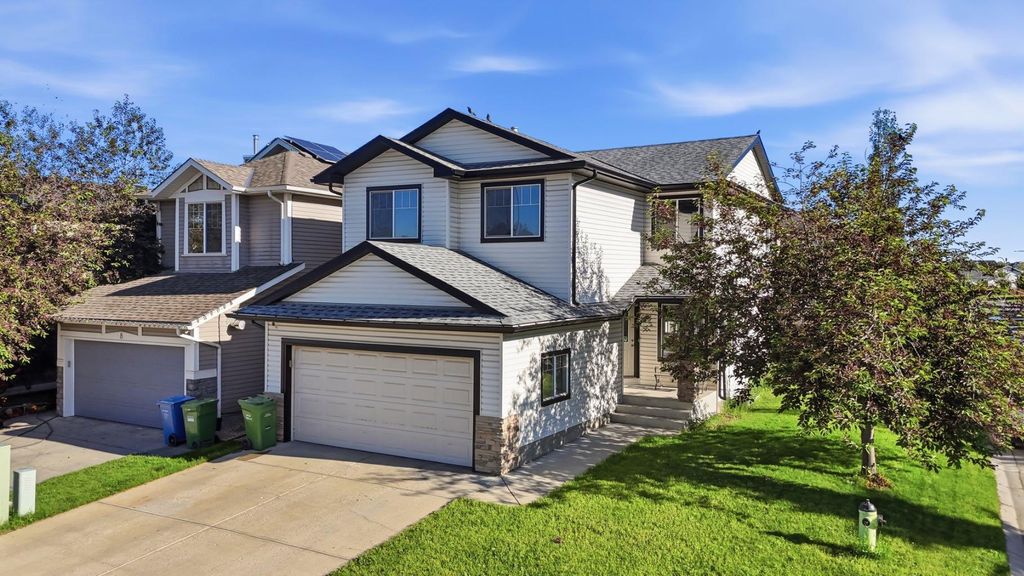 Photo of 4 Everglen Grove SW, Calgary, AB T2Y 4Z3 (MLS # A2324393)