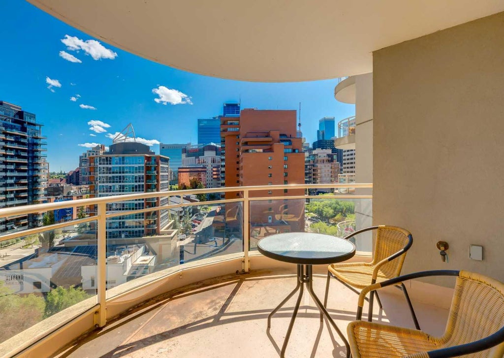 Photo of 804 3 Avenue SW #1002, Calgary, AB T2P 0G9 (MLS # A2326145)