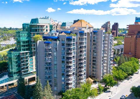 Photo of 804 3 Avenue SW #1002, Calgary, AB T2P 0G9 (MLS # A2326145)