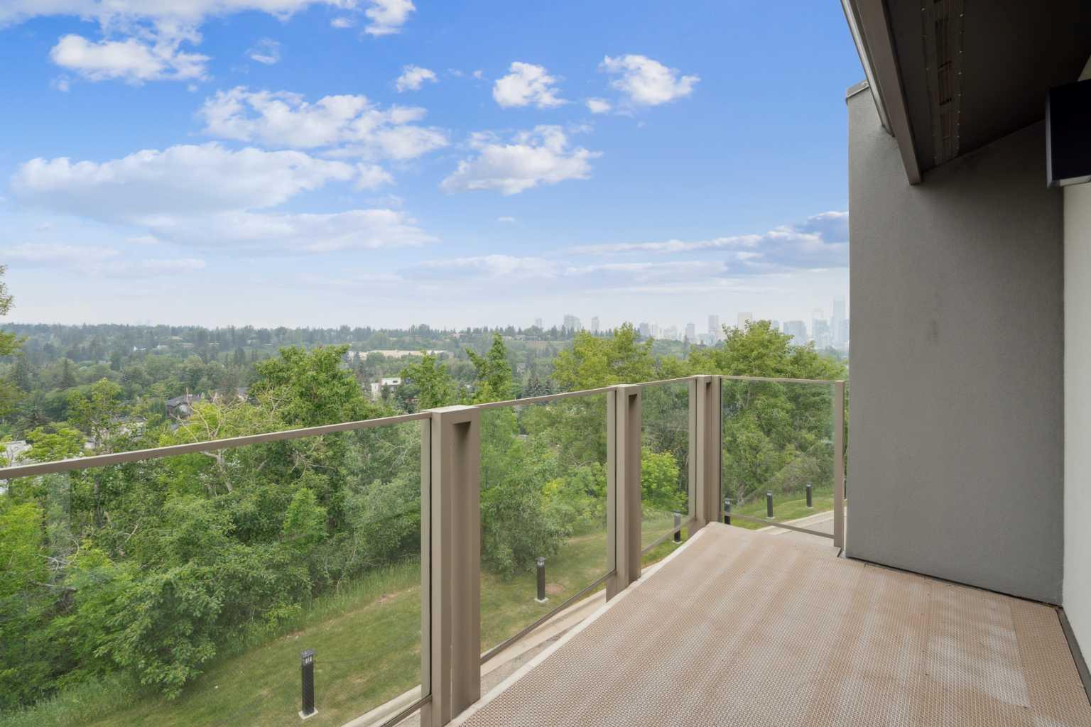 3203 Rideau Place SW 18