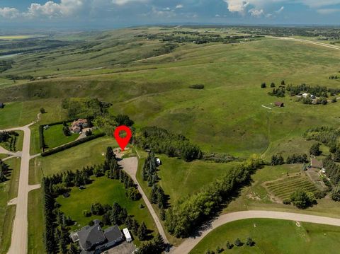 Photo of 39 Taylor Bay, Rural Rocky View County, AB T3L 2P6 (MLS # A2325453)