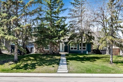 Photo of 11835 Elbow Drive SW, Calgary, AB T2W 1H1 (MLS # A2305486)