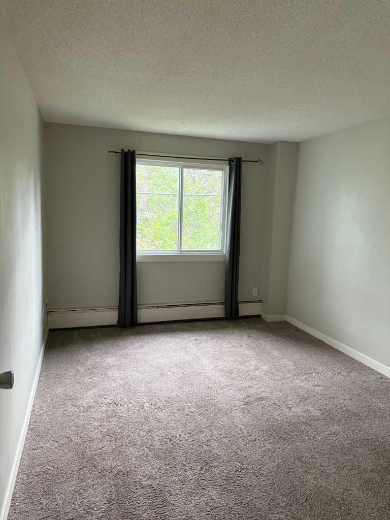 315 Southampton Drive SW 9203