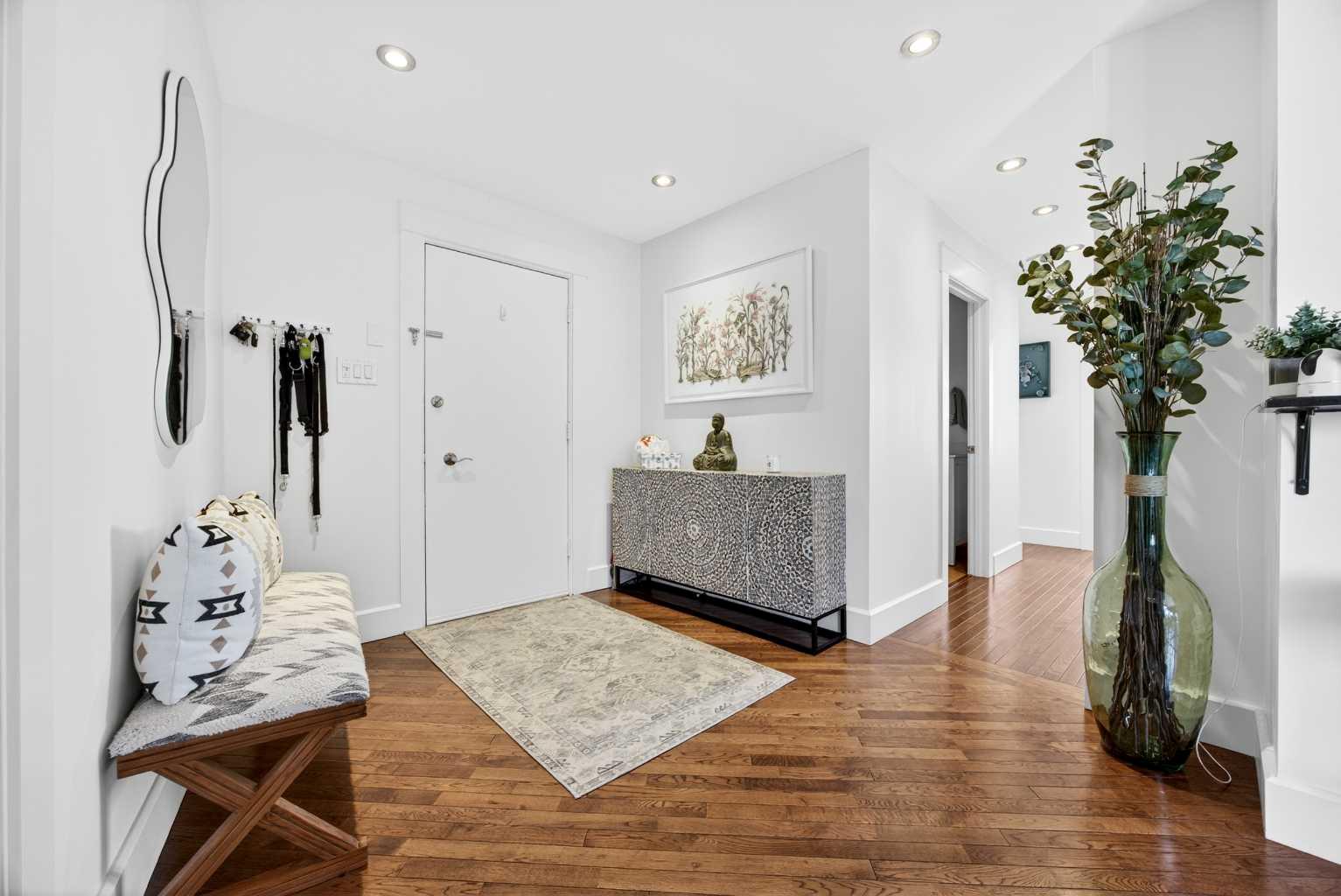 516 Cedar Crescent SW 301