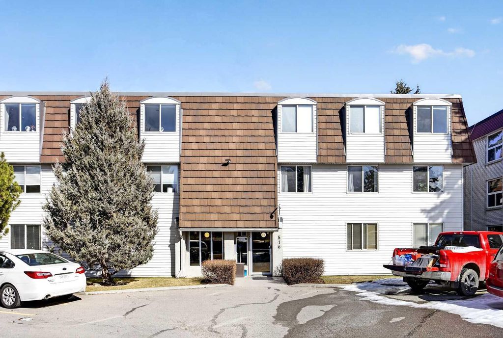 Photo of 516 Cedar Crescent SW #301, Calgary, AB T3C 2Y8 (MLS # A2301290)