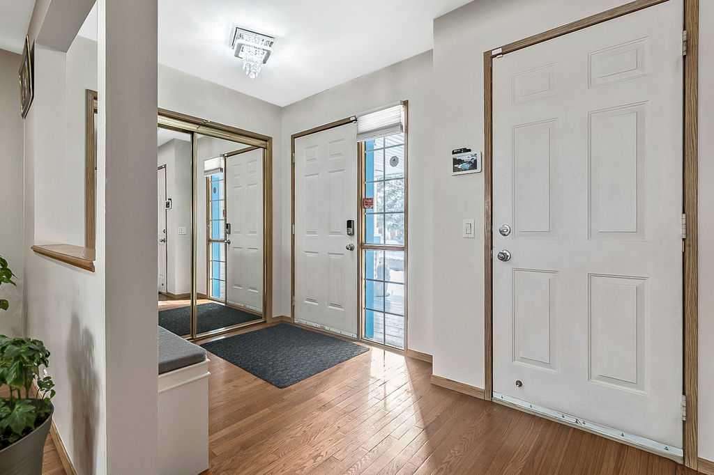 38 Martinwood Road NE