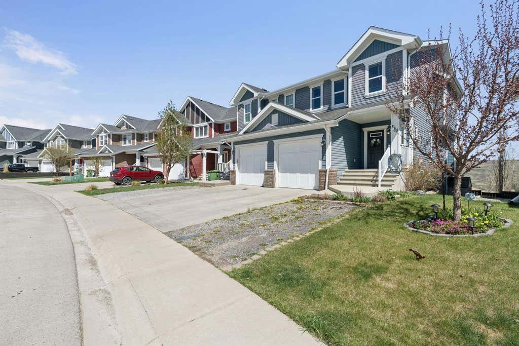 Photo of 664 River Heights Crescent, Cochrane, AB T4C 0R7 (MLS # A2307856)