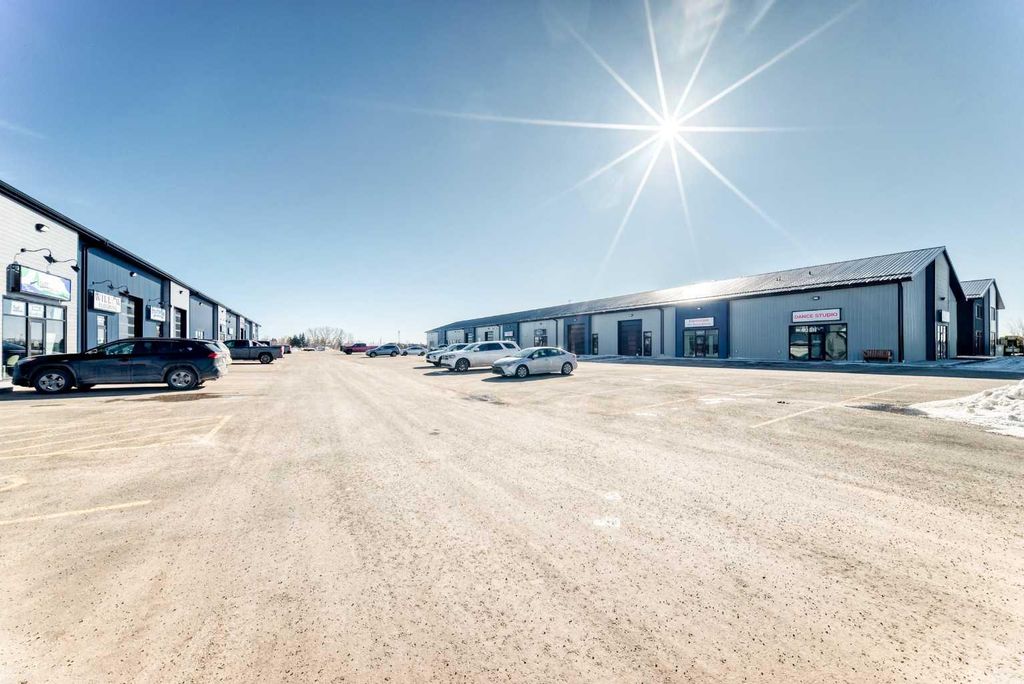 Photo of 245 Canal Avenue #105, Strathmore, AB T1P 1C1 (MLS # A2292532)