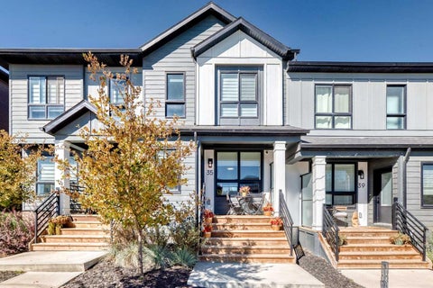 Photo of 35 Silverton Glen Green SW, Calgary, AB T2X 5B7 (MLS # A2347364)