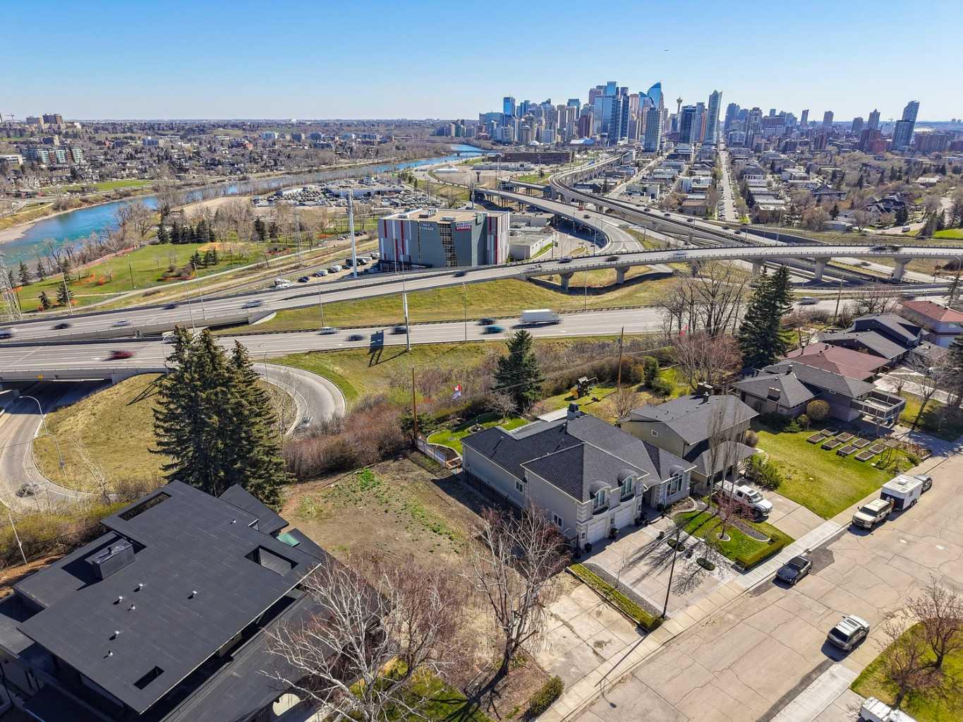 2412 Sovereign Crescent SW