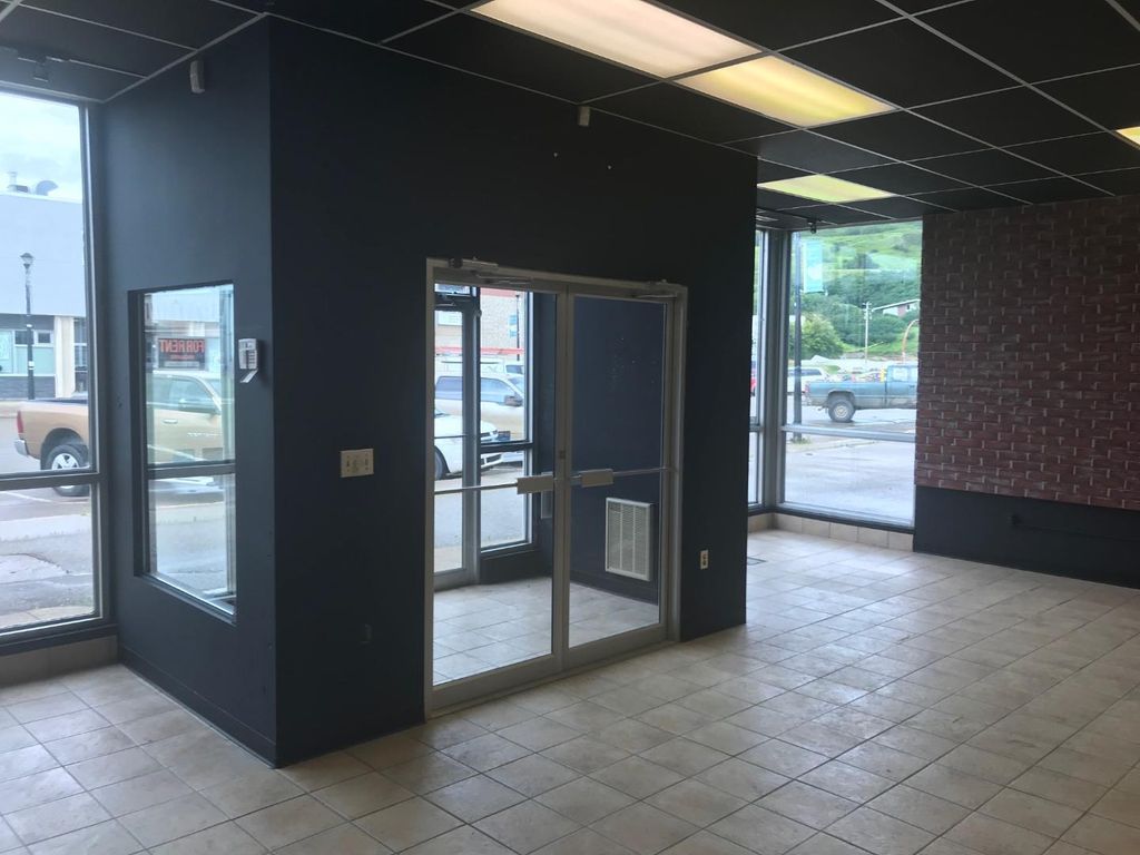 Photo of 10003B 102 Avenue, Peace River, AB T8S 1S2 (MLS # A2302432)