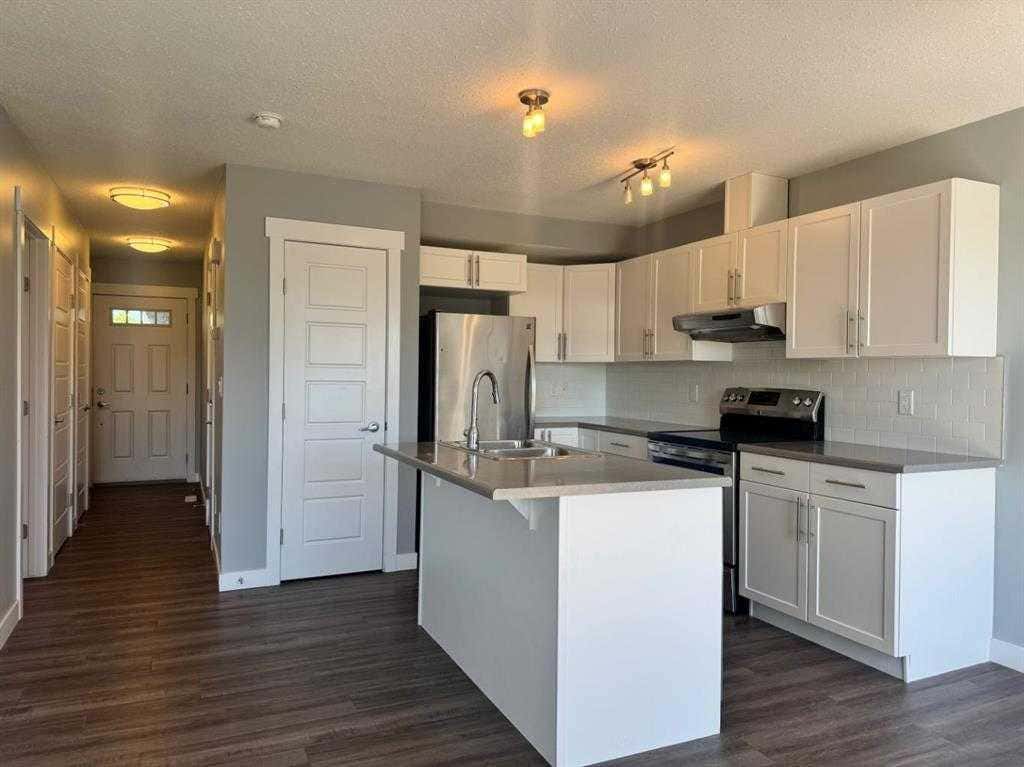 Photo of 8453 101 Avenue, Grande Prairie, AB T8X 0R1 (MLS # A2338918)