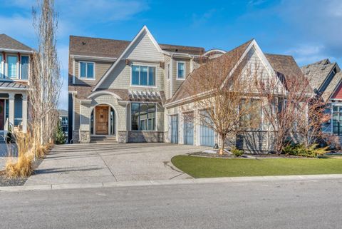 87 Mahogany Island SE Calgary AB T3M 1N9