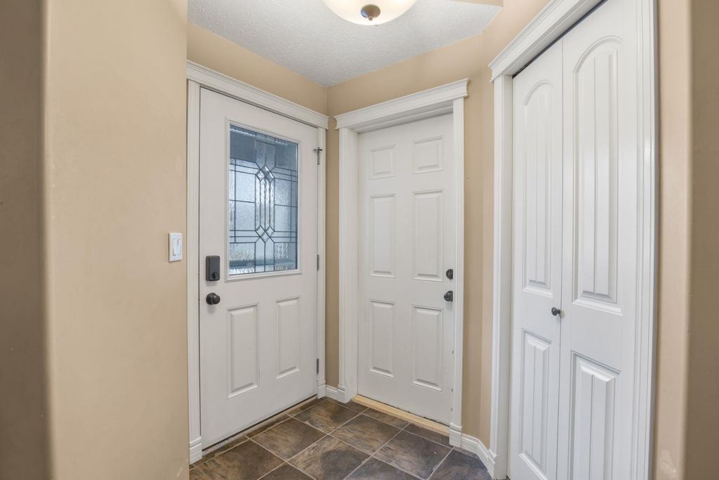 Photo of 304 Jenner Crescent, Red Deer, AB T4P 0B3 (MLS # A2293641)