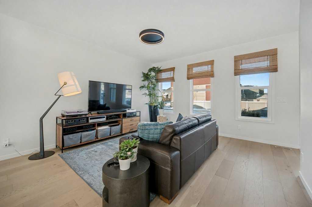 551 Wolf Creek Way SE