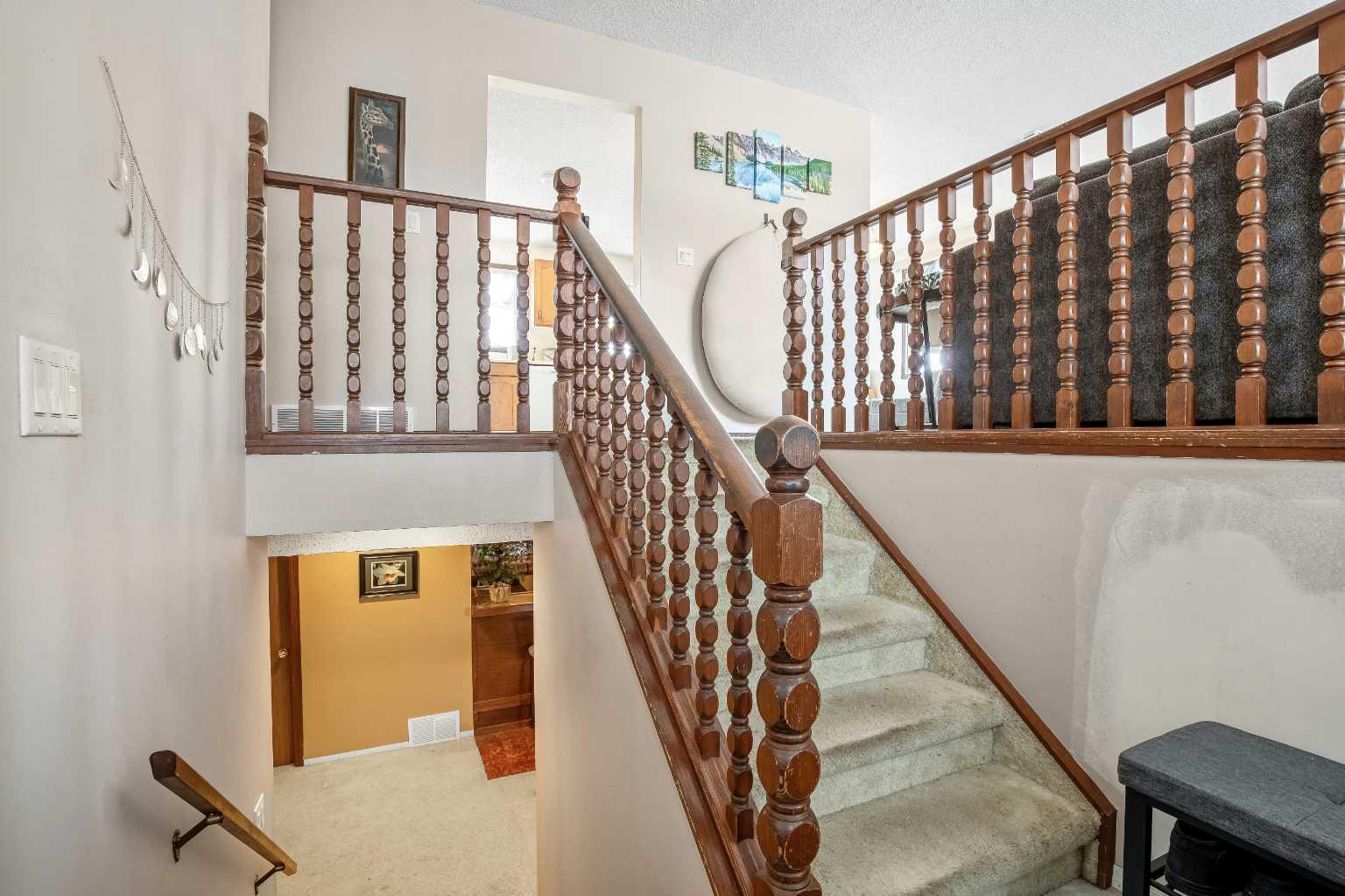 427 Queen Anne Way SE