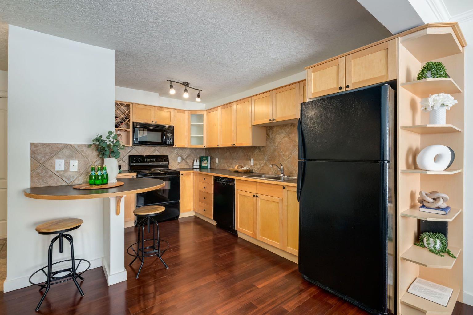 308 24 Avenue SW 105