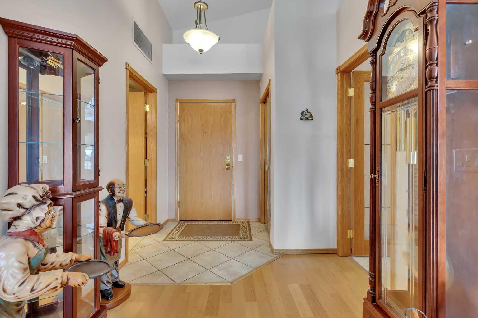 728 Country Hills Road NW 303