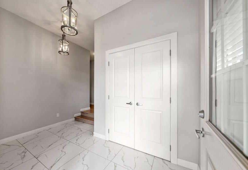Photo of 435 Evansglen Drive NW, Calgary, AB T3P 0P6 (MLS # A2319084)
