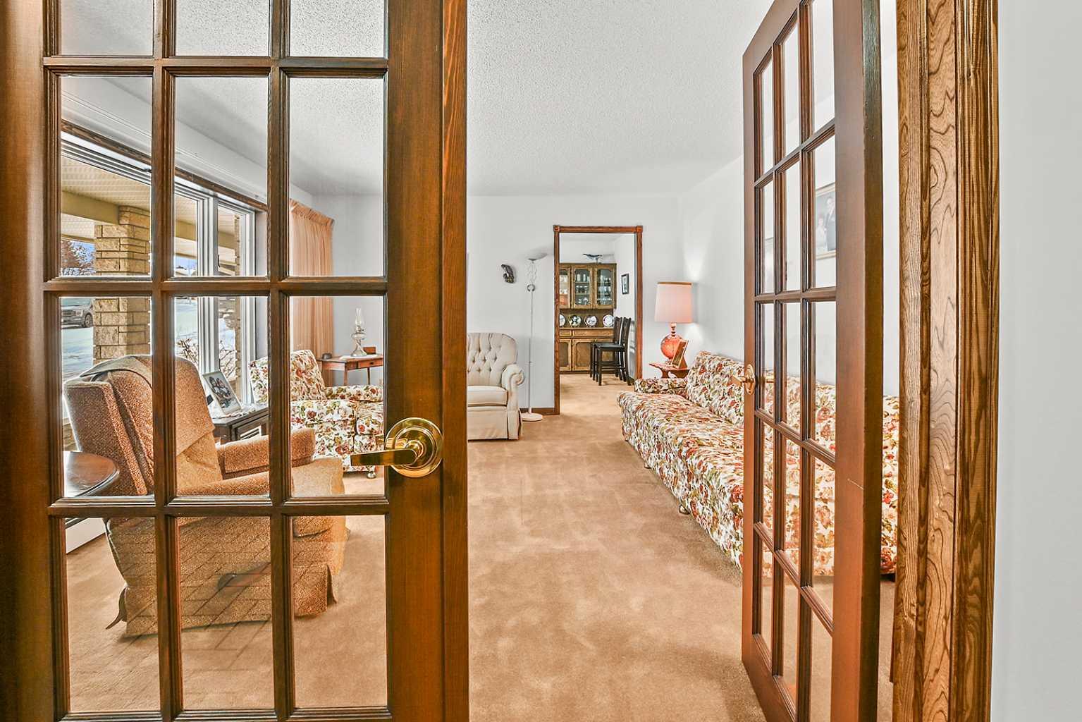 5235 38 Street Crescent