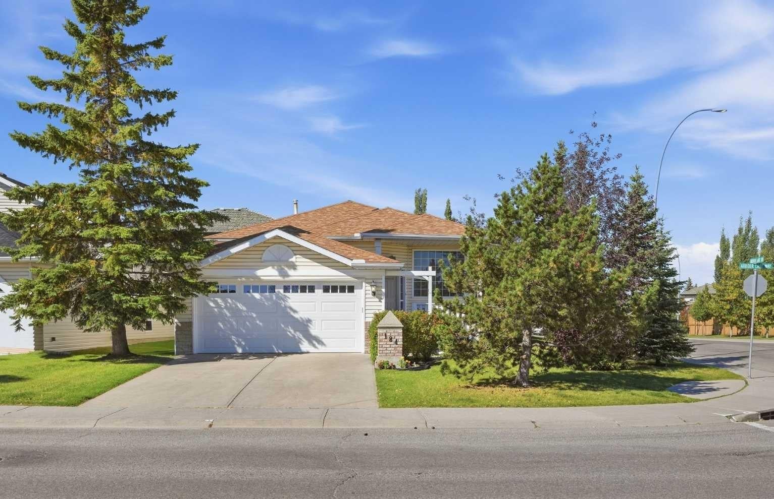 184 Arbour Lake Way NW