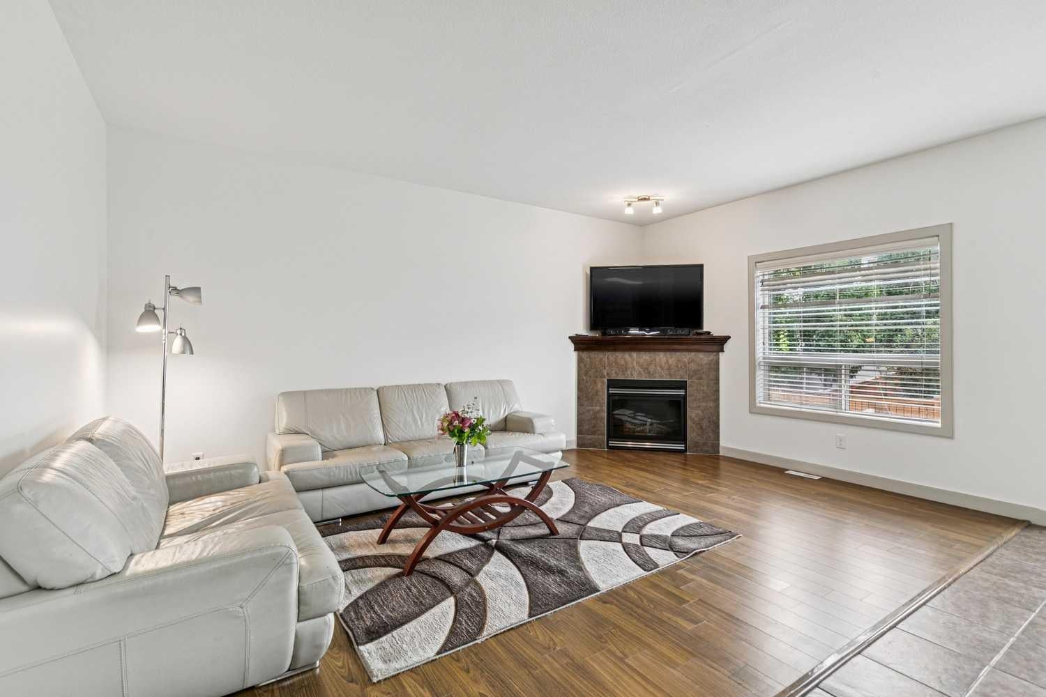 67 Everwoods Park SW