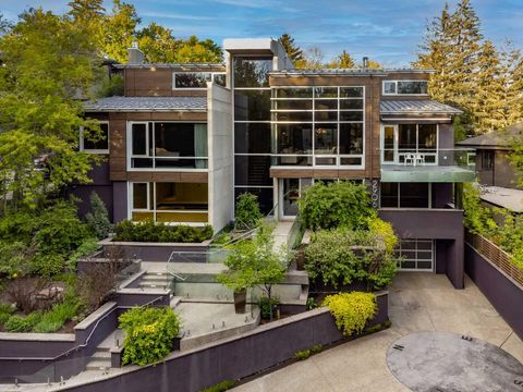 2906 Marquette Street SW Calgary AB T2T 3E3
