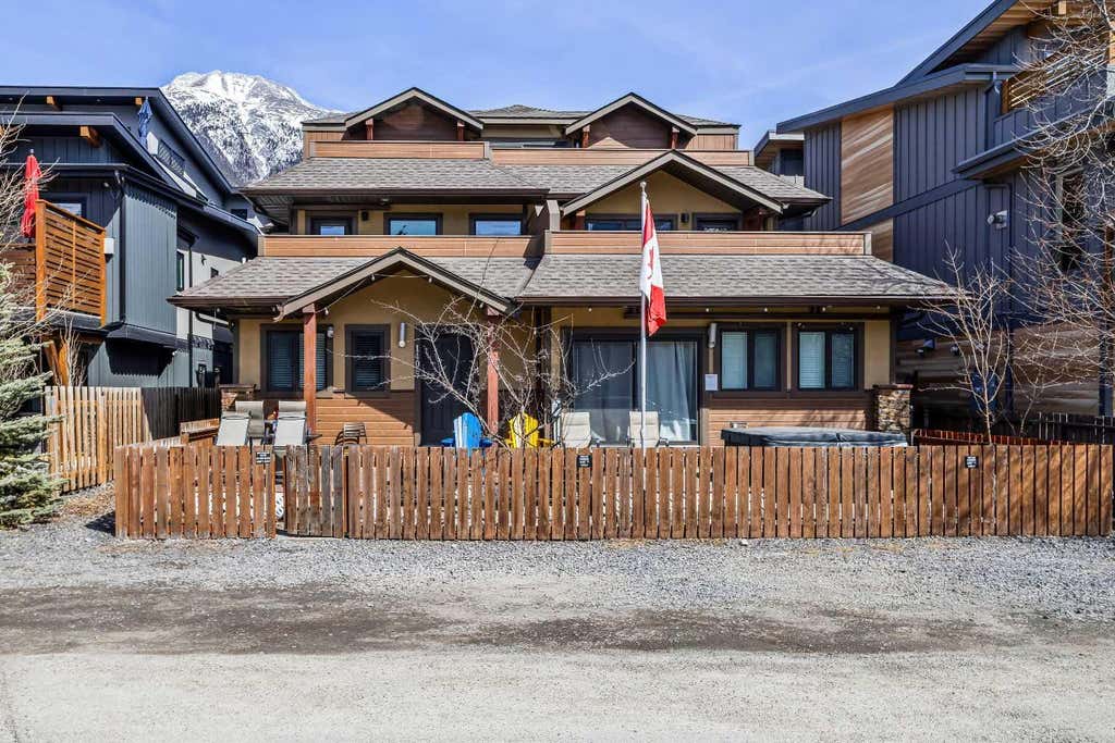 Photo of 1406 2nd Avenue #1, Canmore, AB T1W 1M9 (MLS # A2336177)
