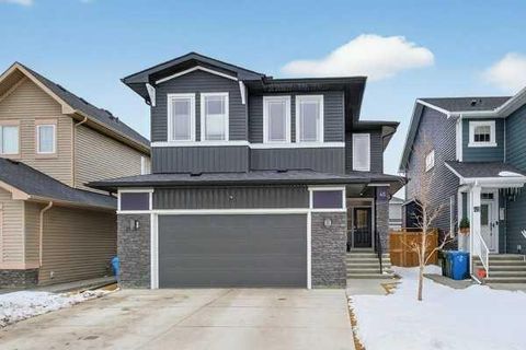 45 Evansfield Manor NW Calgary AB T3P 1J8