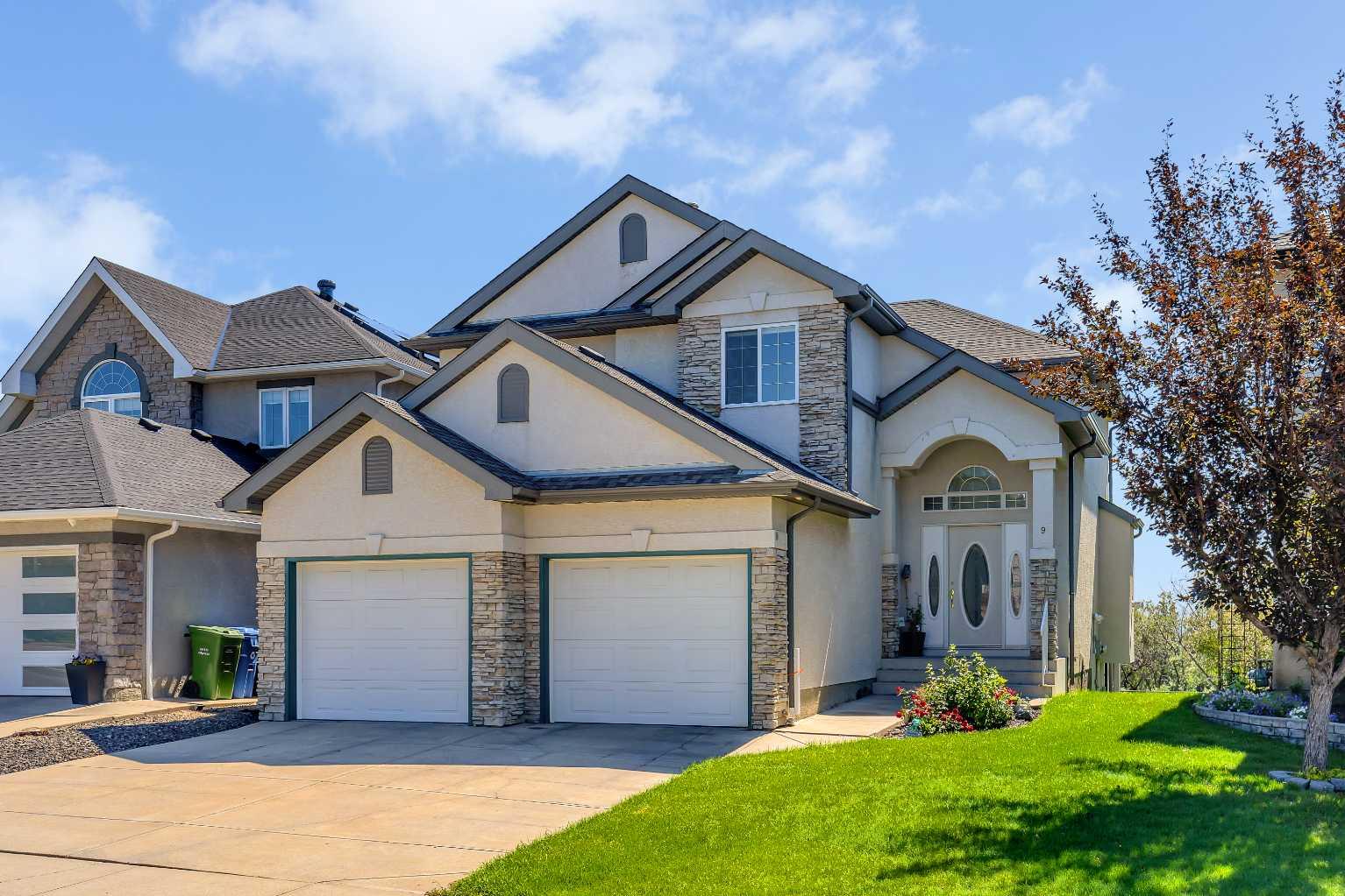 9 Panorama Hills Manor NW