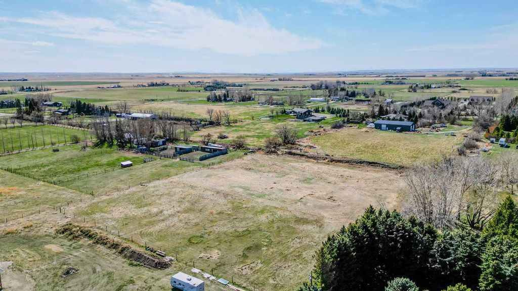 Photo of on Range Rd 20-5A, Rural Warner No. 5, County of, AB T0K 2S0 (MLS # A2304252)