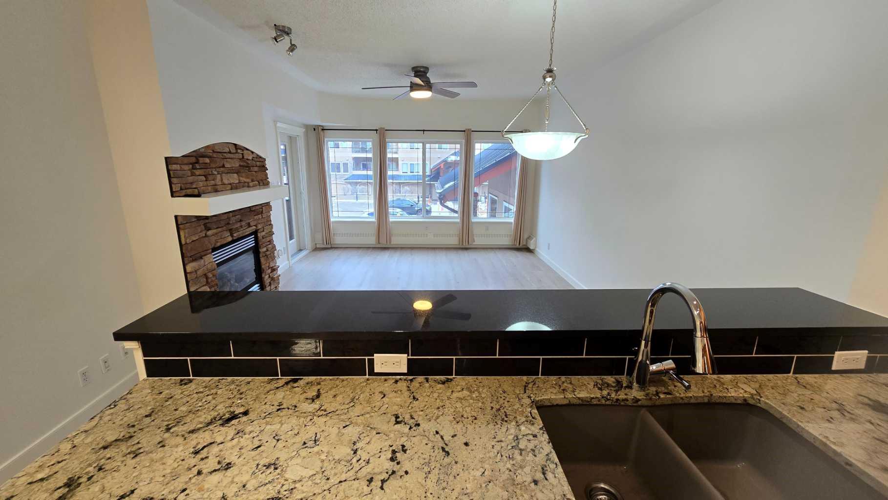 10 Discovery Ridge Close SW 201