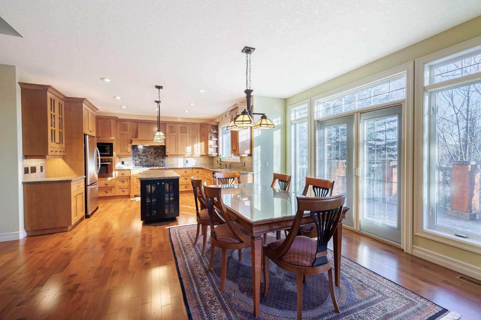 118 Tusslewood Heights NW