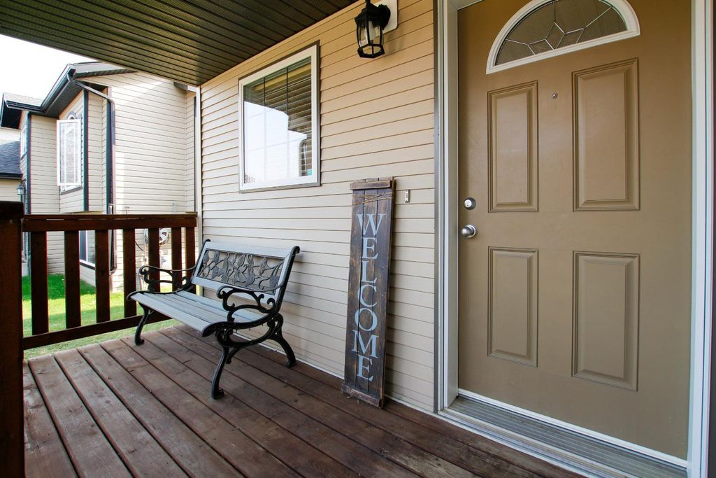 Photo of 5857 Park Street, Blackfalds, AB T4M 0H1 (MLS # A2266849)