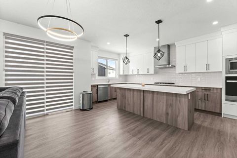 Photo of 125 South Shore View, Chestermere, AB T1X 0B4 (MLS # A2269428)