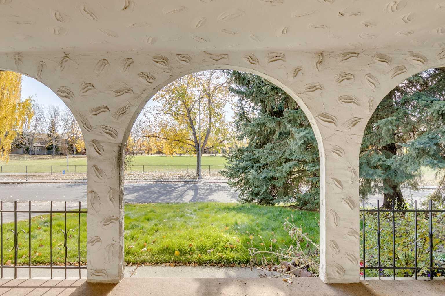 1257 Varsity Estates Road NW