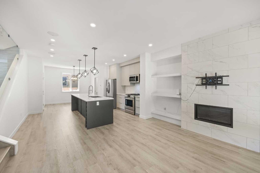 Photo of 2105 5 Street NW, Calgary, AB T2M 5C2 (MLS # A2320197)