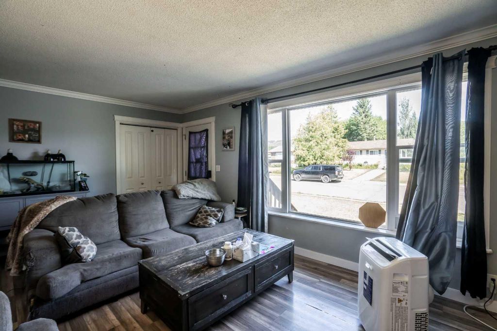 Photo of 8322 95 St, Peace River, AB T0H 1W0 (MLS # A2289011)