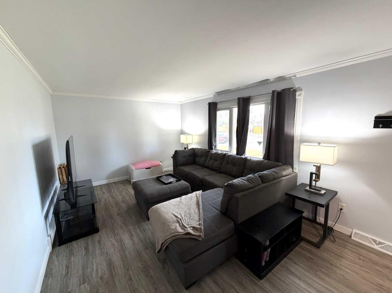 61 Mcintosh Avenue NW