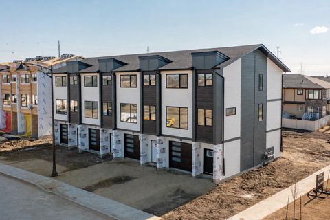 Photo of 65 Lavelle Close, Red Deer, AB T4R 0V7 (MLS # A2308259)