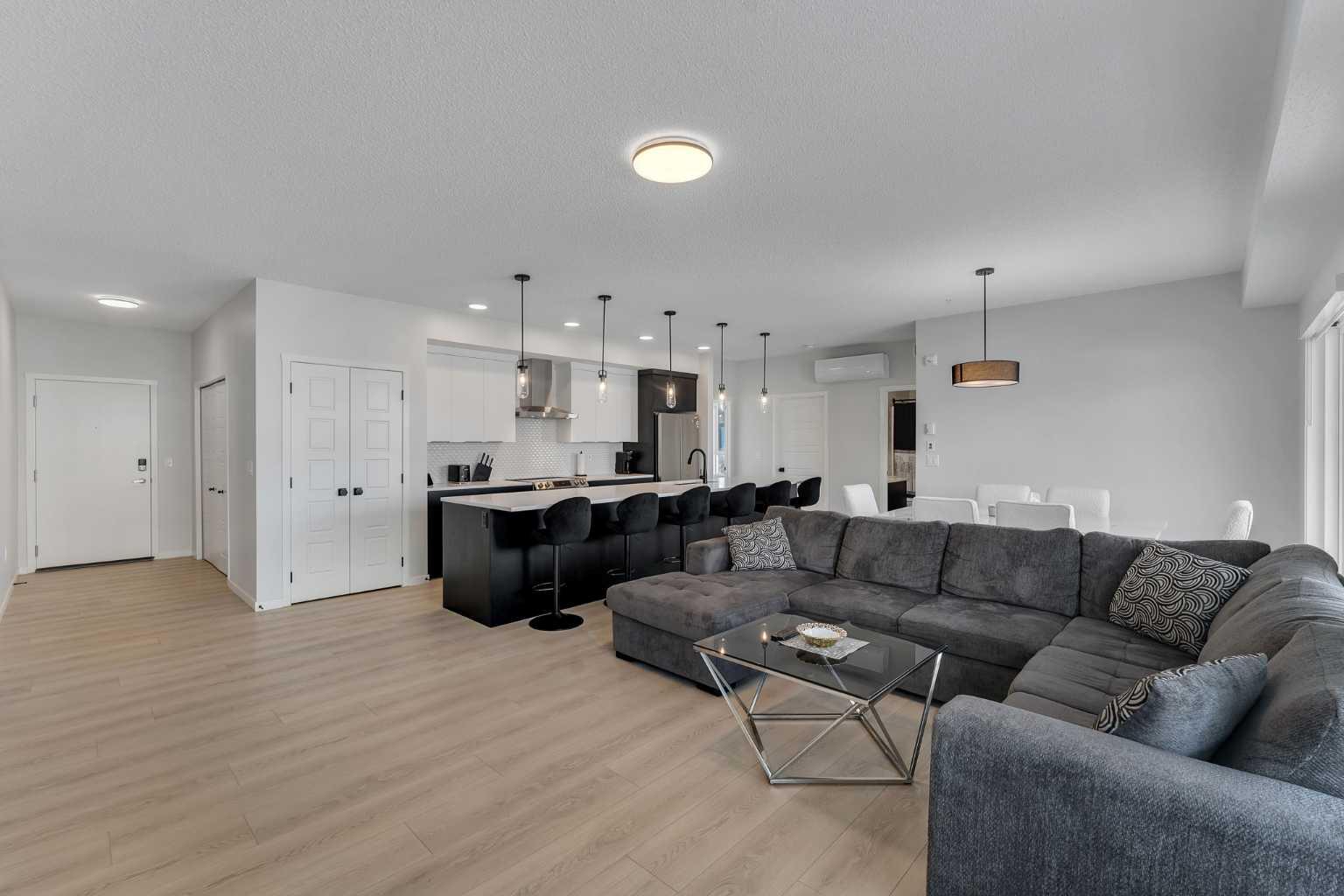 550 Belmont Street SW 4204