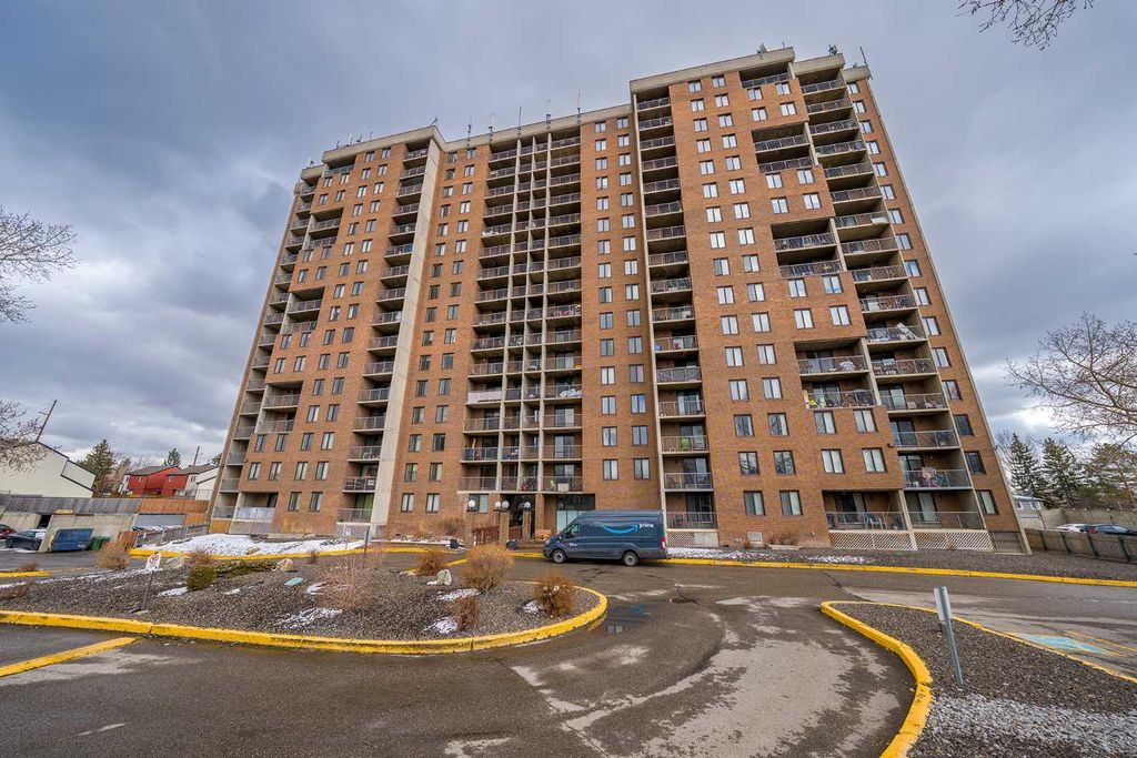 Photo of 4944 Dalton Drive NW #609, Calgary, AB T3A 2E8 (MLS # A2295879)