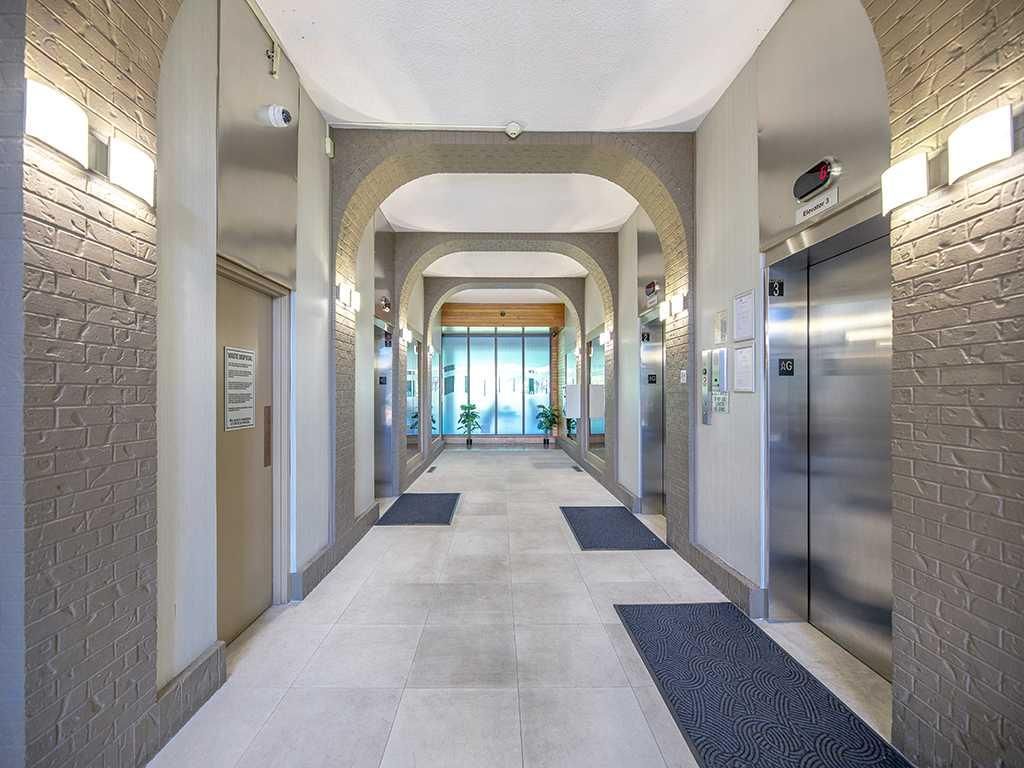 Photo of 4944 Dalton Drive NW #609, Calgary, AB T3A 2E8 (MLS # A2295879)