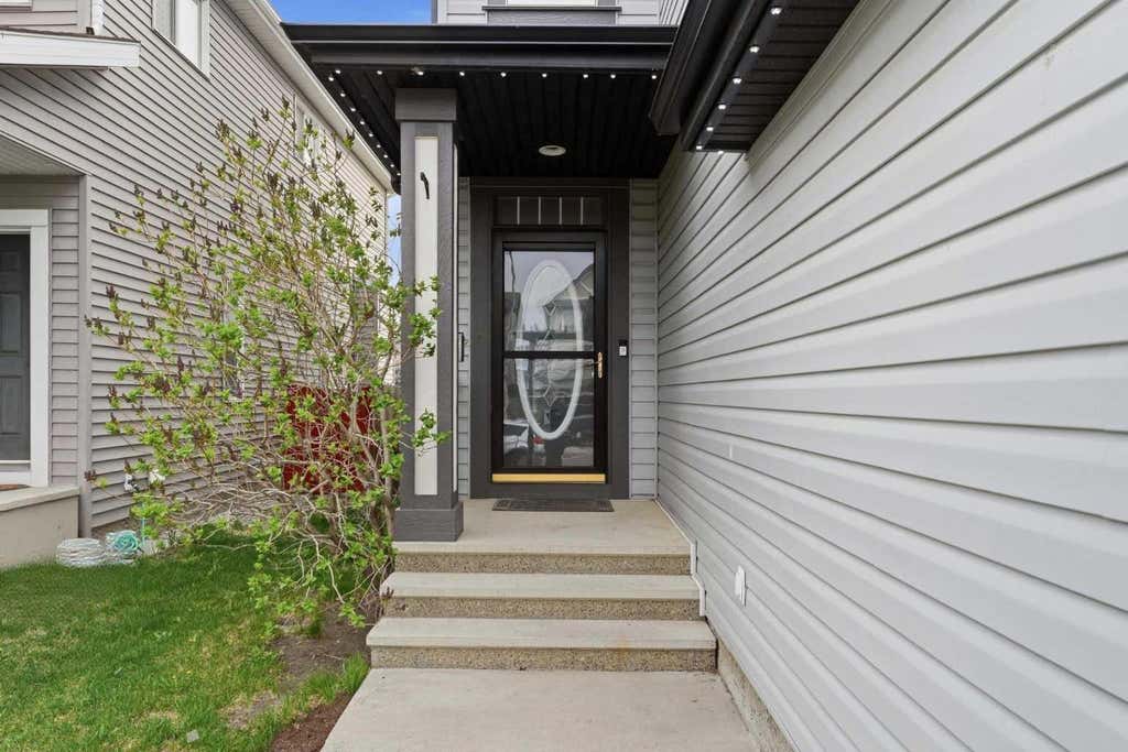 Photo of 121 Copperstone Close SE, Calgary, AB T2Z 0P4 (MLS # A2320063)