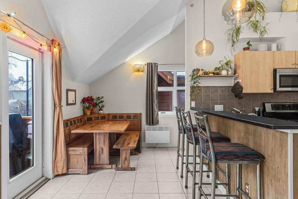 201 Muskrat Street 203