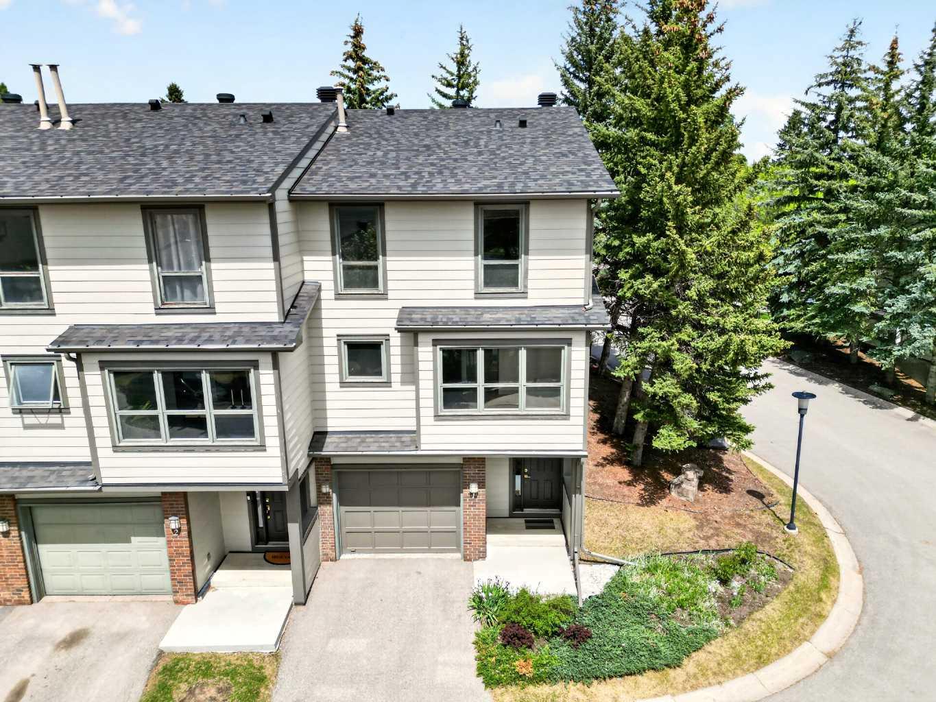 185 Woodridge Drive SW 1