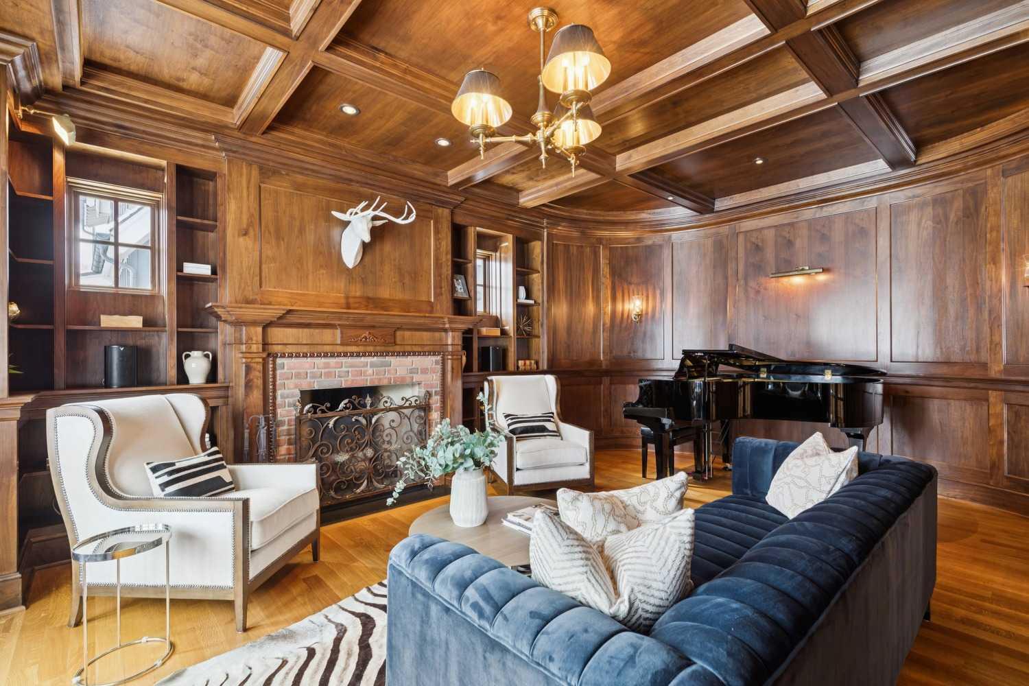 2715 Carleton Street SW