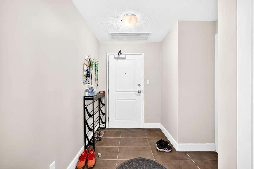 Photo of 77 Spruce Place SW #1407, Calgary, AB T3C 3X6 (MLS # A2325372)
